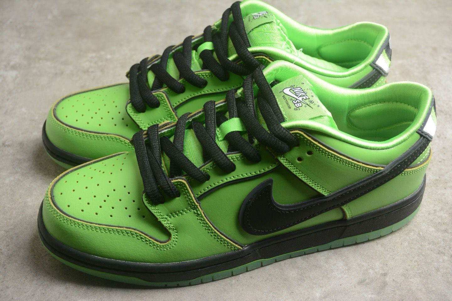 The Powerpuff Girls × Nike SB Dunk Low ナイキ - メルカリ