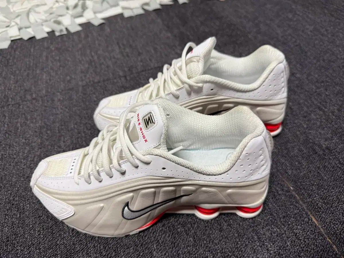 NIKE ナイキ ショックス R4 270 サイズ ほぼ