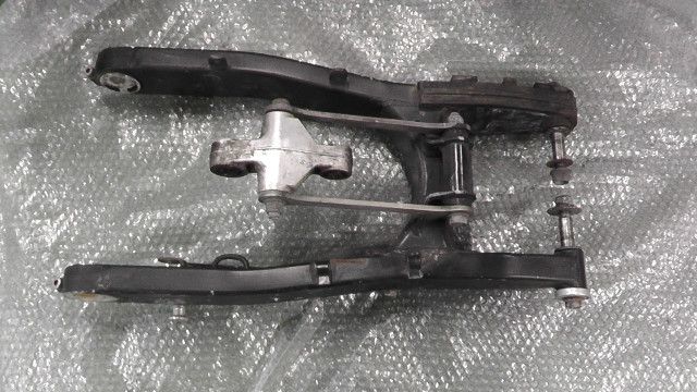 グース350　NK42A-104xxx　の　スイングアーム:#1741223879