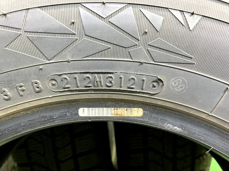 時間のない TOYO スタッドレス トーヨー オブザーブGIZ2 165 70R13 4本 7ミリ 2021年 品質保証で、高速配送！