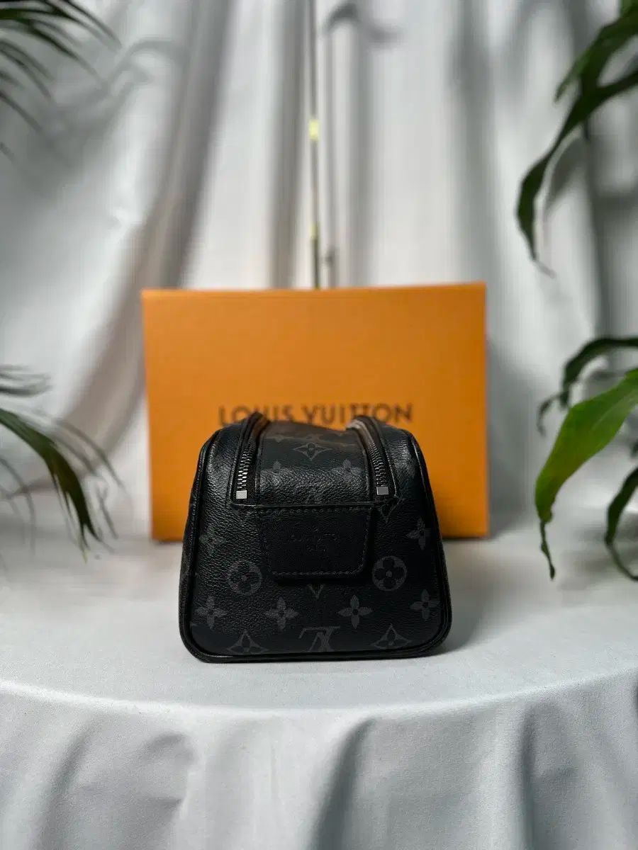 正規品 Louis Vuitton ルイヴィトン エクリプス ヘルプキット MEDICALDB_JP
