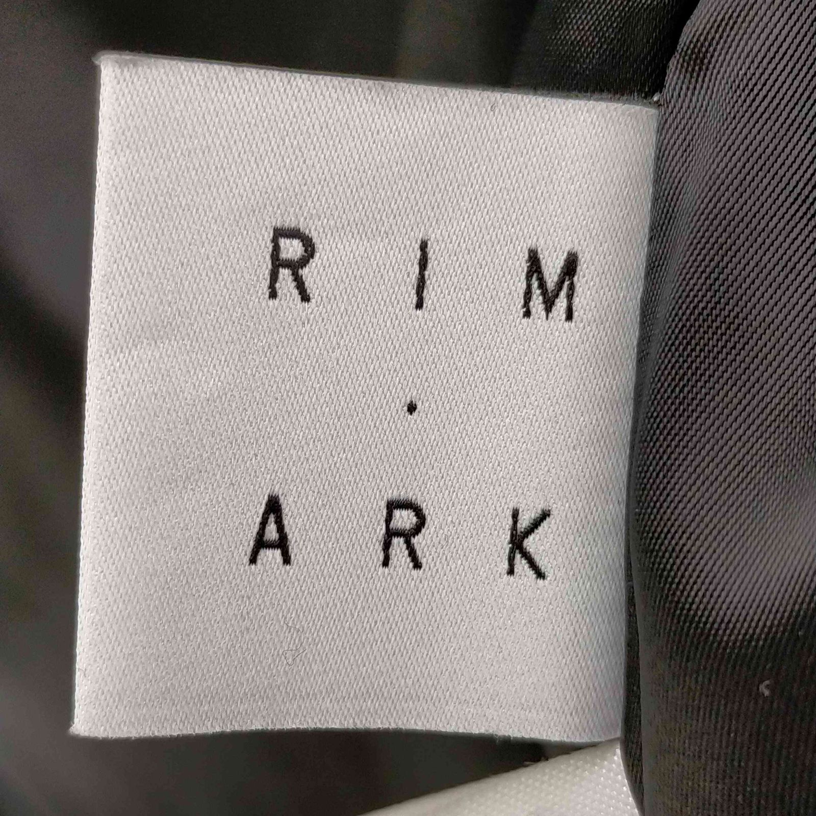 RIM.ARK(リムアーク) Tulle mini vest レディース 表記無  中古 古着 0243 RIM.ARK RIM.ARK(リムアーク) Tulle mini vest レディース 表記