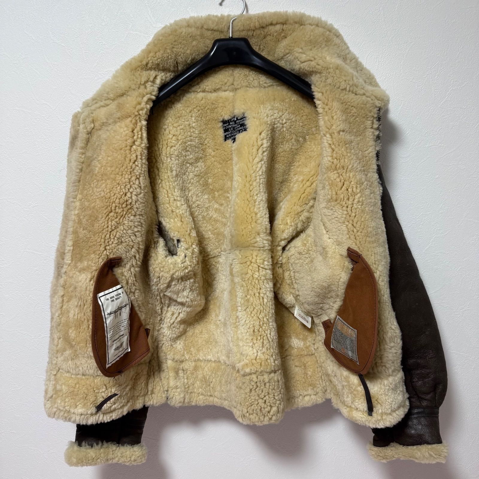 コンバットクロージング ムートンジャケット