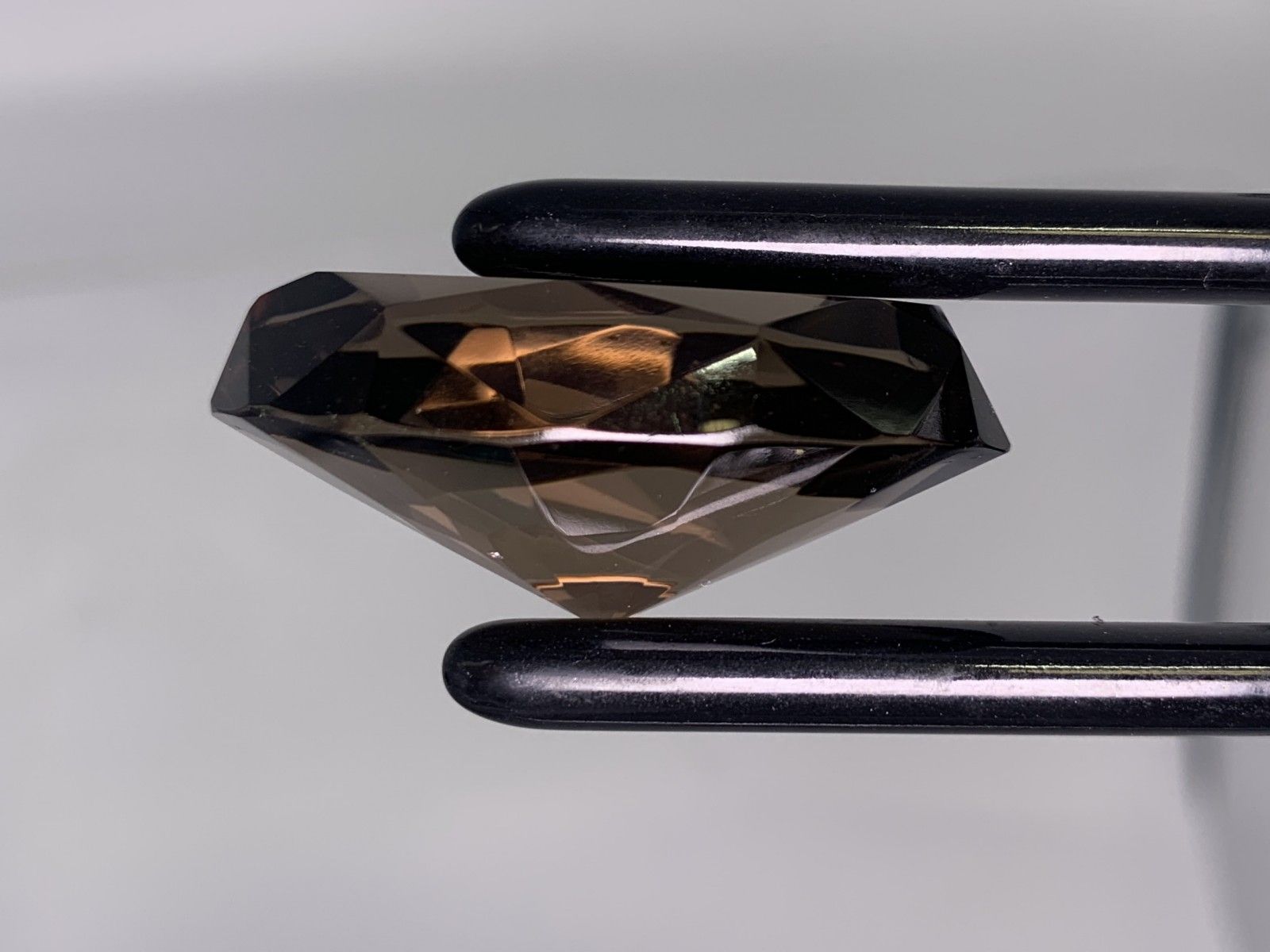 宝石ソーティング付き 天然 スモーキークォーツ 95.446ct 縦38.2