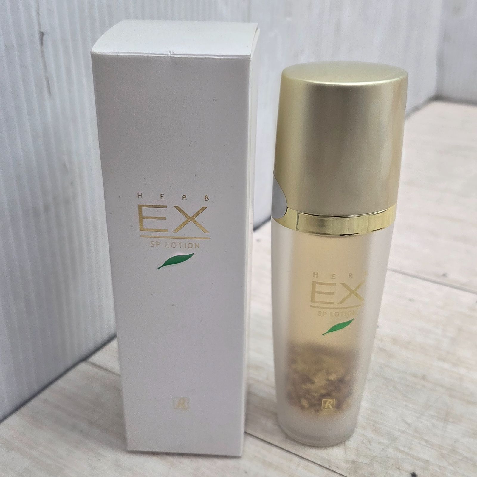 9 S97879 ロイヤルパープ spローション 35ml 純金箔入 肌ケア 美容
