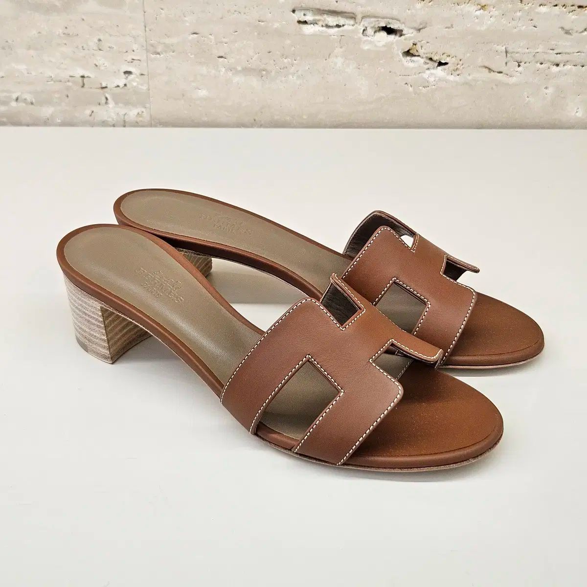 37 未使用 HERMES(エルメス) オアジス ゴールド カーフスキン