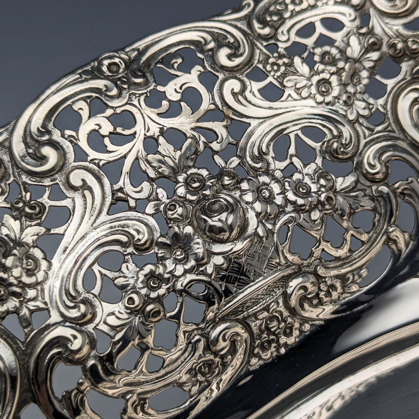 1900年頃 ドイツアンティーク 800シルバー製 ピアスディッシュ 412g 1900年頃 ドイツアンティーク 800シルバー製 ピアスディッシュ