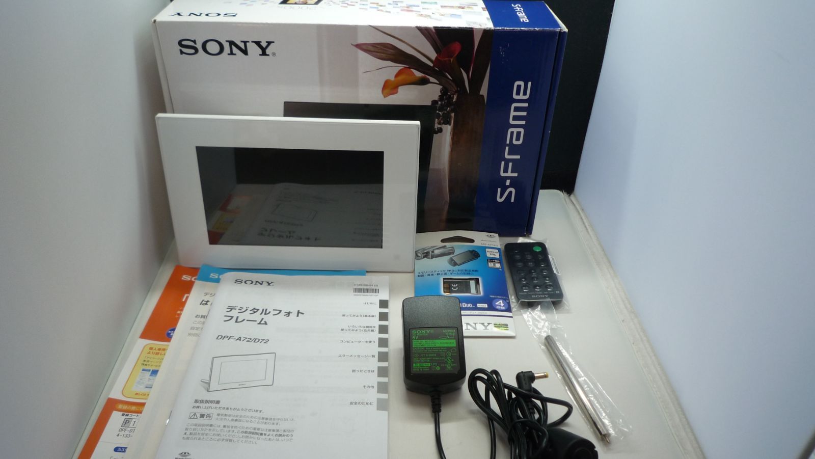 1379 デジタルフォトフレーム SONY DPF-D72 白 - メルカリ