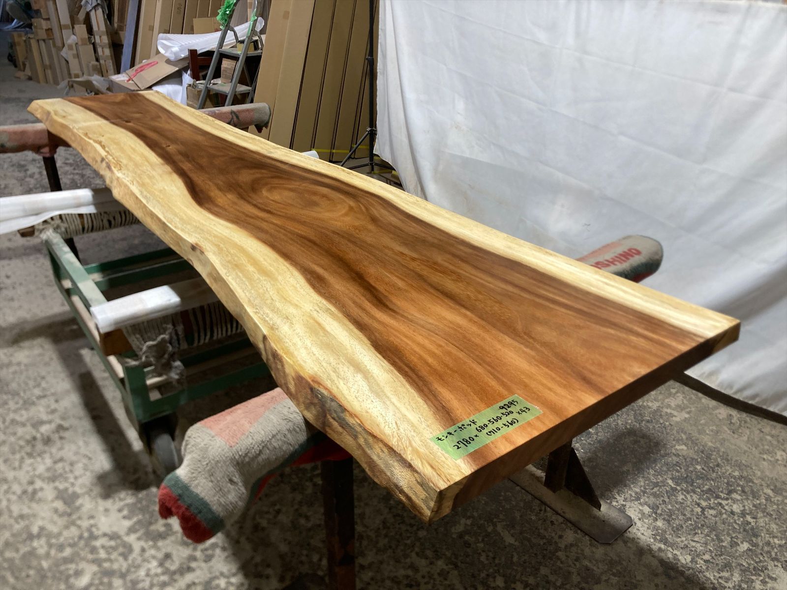 モンキーポッド9295 一枚板無垢 乾燥材 2780x680-560-520x43mm カウンター センターテーブル 内装 店舗 住宅 インテリア マンション