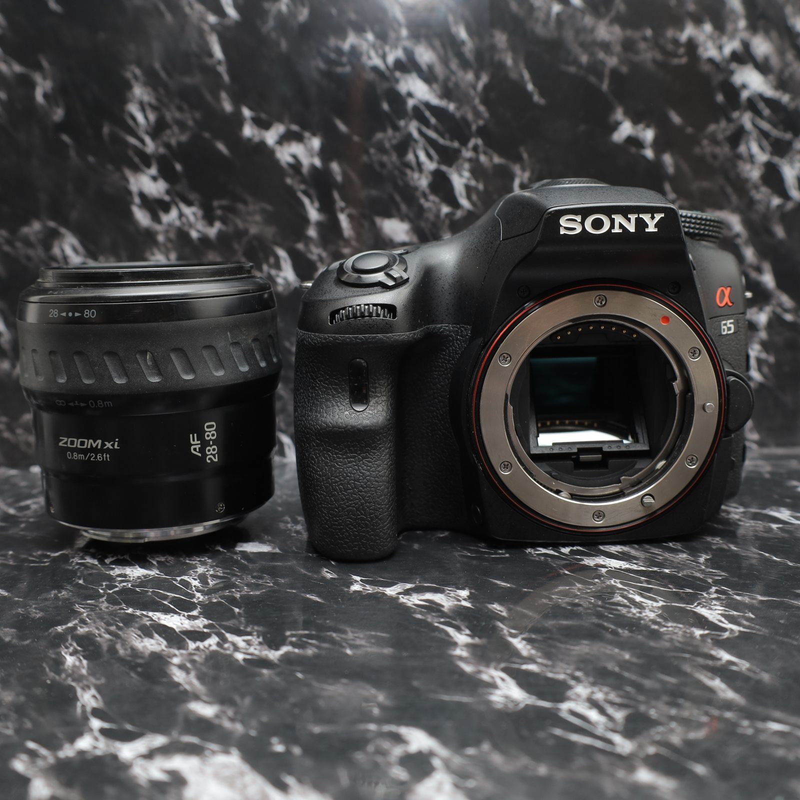 お洒落 ❤️SONY ❤️SONY α65❤️高性能・回転液晶で自撮りもOK❤️高