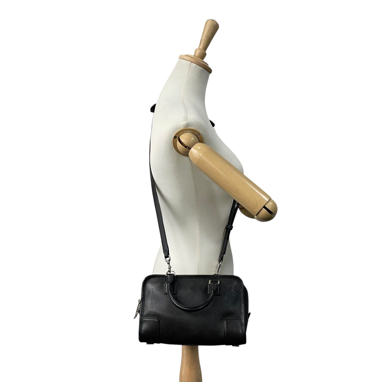 美品　ロエベ LOEWE アマソナ23 2WAYバッグ 美品 LOEWE ロエベ アマソナ23 2WAY ハンドバッグ ショルダー