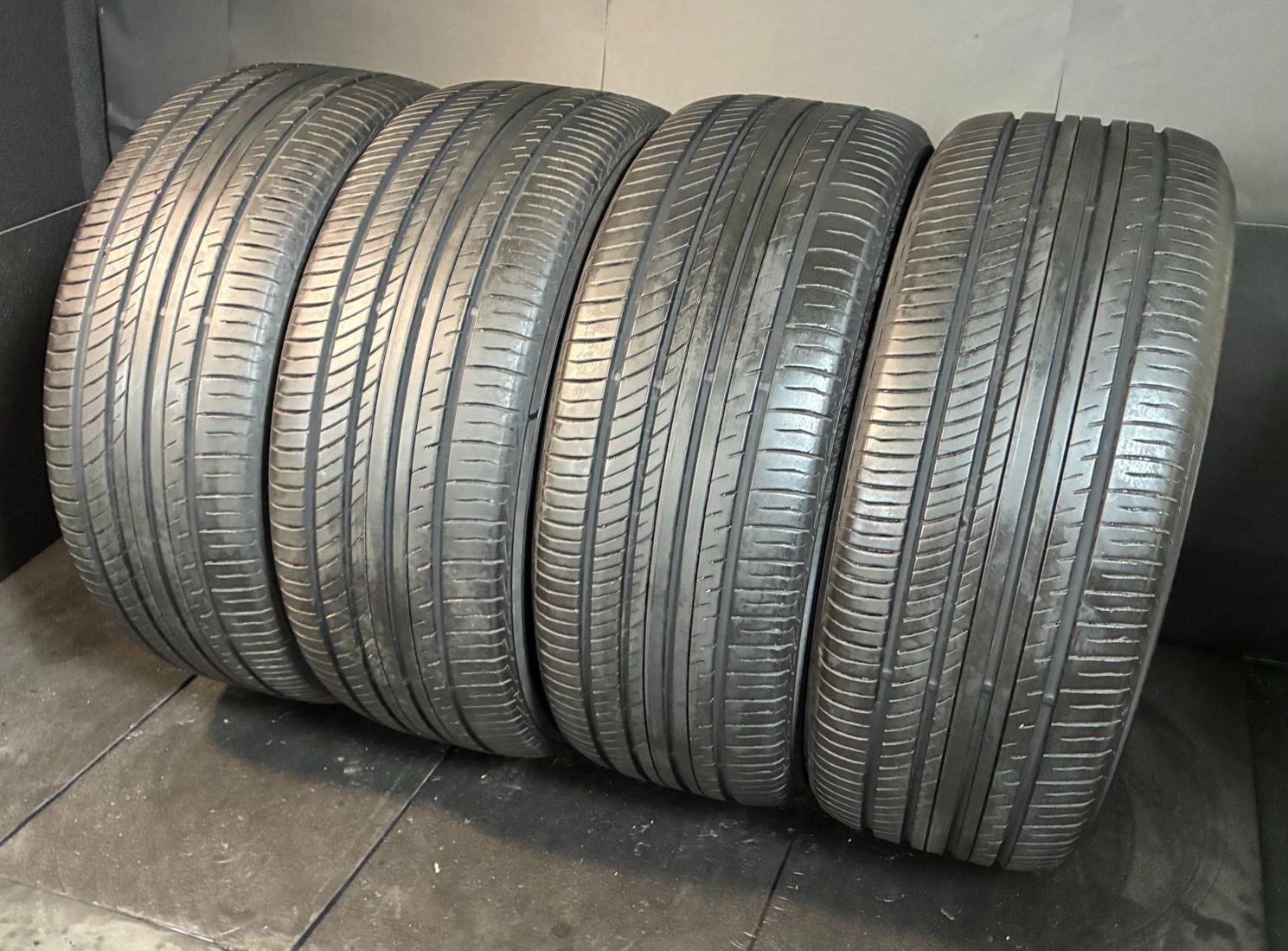 製 約8～8.5分山 ヨコハマ YOKOHAMA アドバン ADVANdB V552 245 45R19 4本 h_296