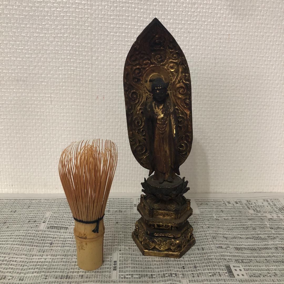 阿弥陀如来像 木像 高さ22.5cm 重さ78g 時代物　＃739 阿弥陀如来像 木像 高さ22.5cm 重さ78g 時代物 ＃739 - メルカリ