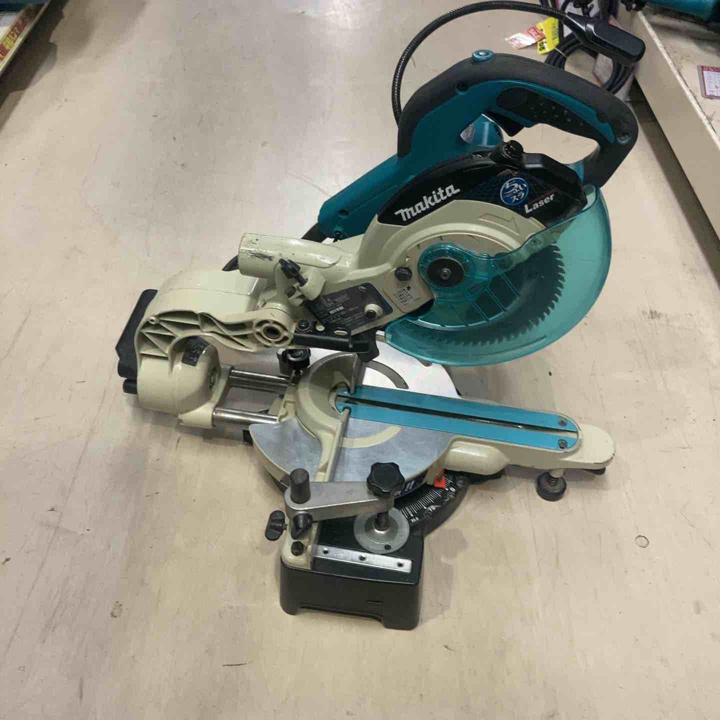 安い，お得 マキタ(makita) 卓上スライド丸のこ LS0611FL【町田店】