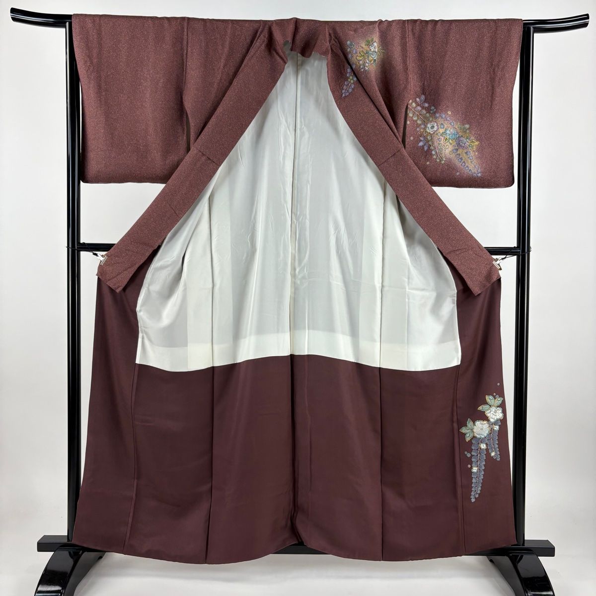 美品 訪問着 紫がかった焦げ茶 桜花 金彩加工 身丈154cm 裄丈63cm 振袖 身丈165.5cm 裄丈68cm L 袷 枝垂れ桜 鞠 金彩 ぼかし 濃紫
