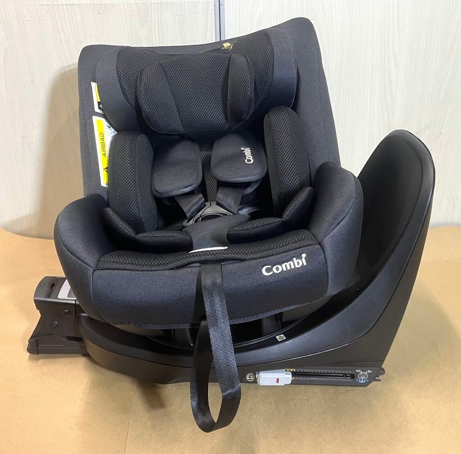 極美品】コンビ 回転式チャイルドシート クルムーヴ R129 エッグ