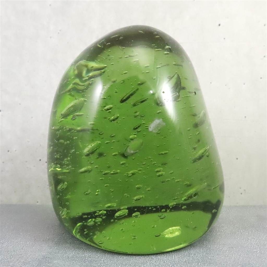 グリーン 若草色