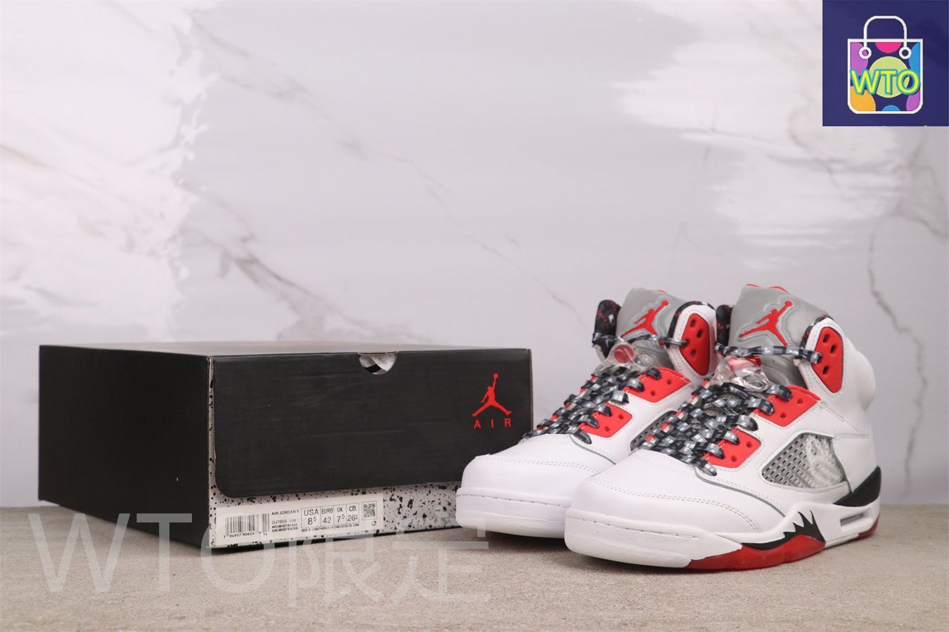 シューズ(男性用) NIKE AIR JORDAN 5 136027-035 国内11月3日発売予定】 ナイキ エアジョーダン5 レトロ サテン