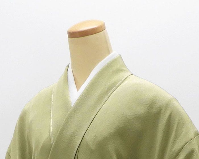 単衣 色無地 正絹 根岸色 身丈163.5cm 裄丈64cm 中陰飛桐蝶 美品 中古