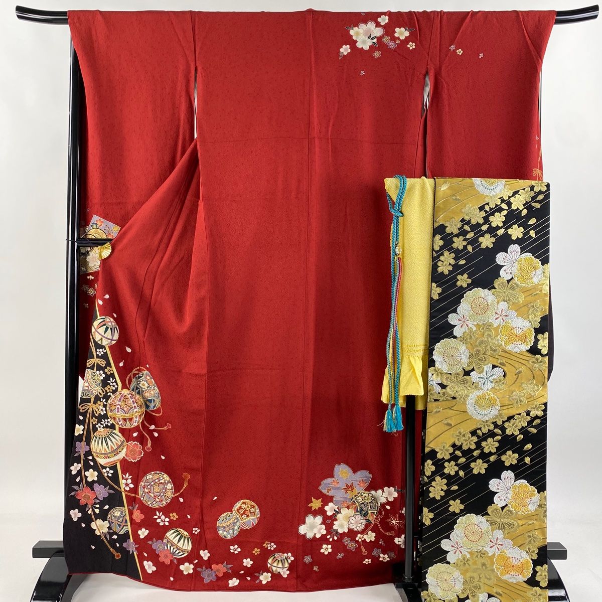 振袖 身丈168.5cm 裄丈69.5cm L 袷 袋帯フルセット 鞠 桜 金糸 金彩 赤 正絹 秀品