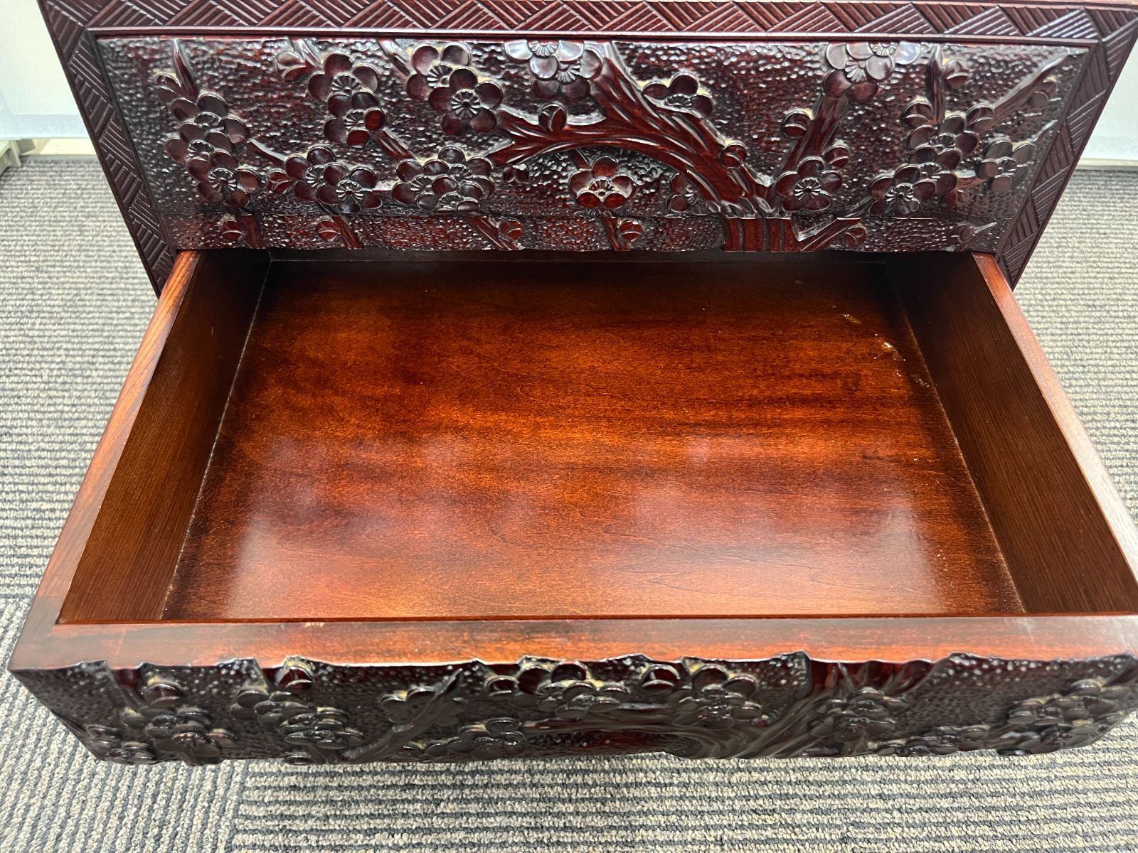 N【ヴィンテージ】日光彫 アンティーク 3段 引き出し 小箪笥