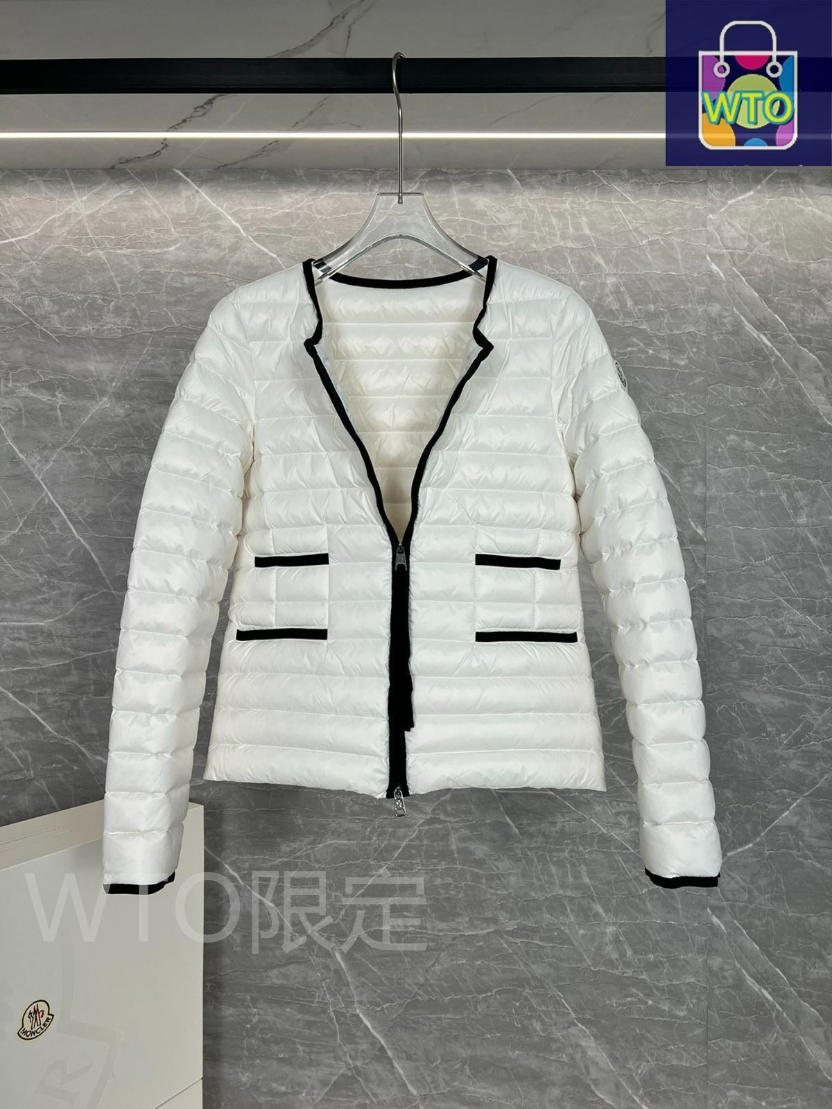 MONCLER★MON ポケット パッド入りレザーミュール MONCLER (モンクレール) マイクロソフトナイロン リバーシブル