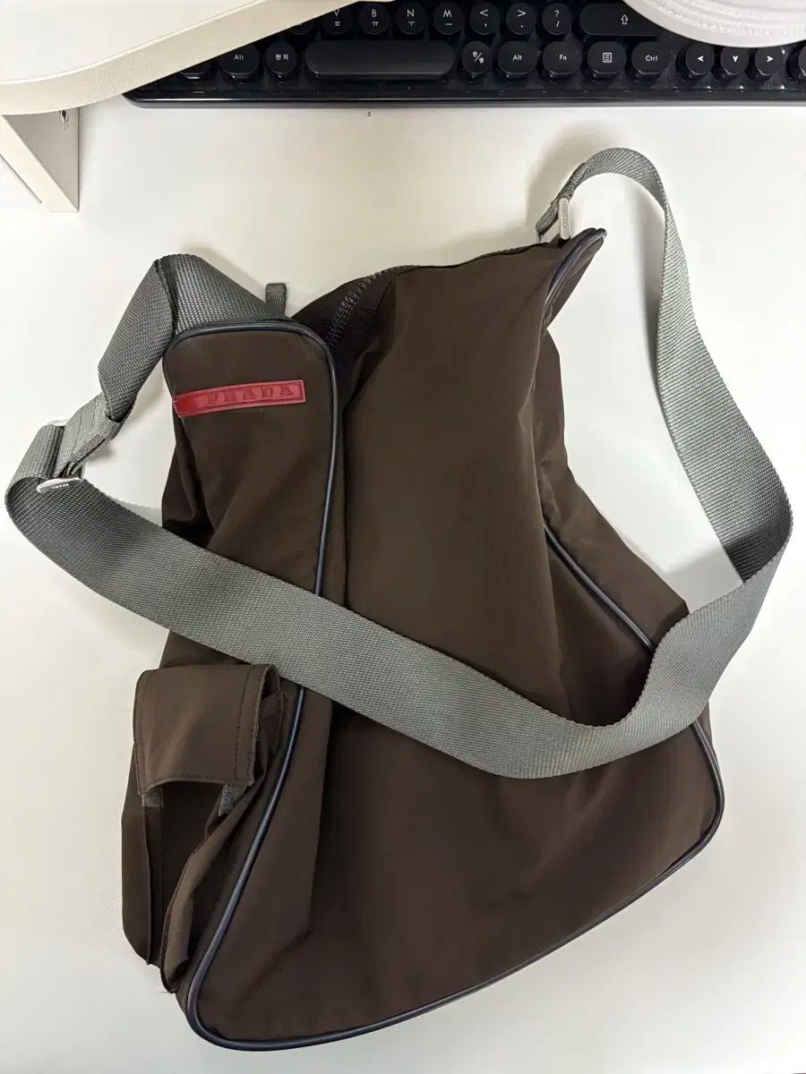 00s PRADA プラダ スポーツ クロスバッグ ブラウン