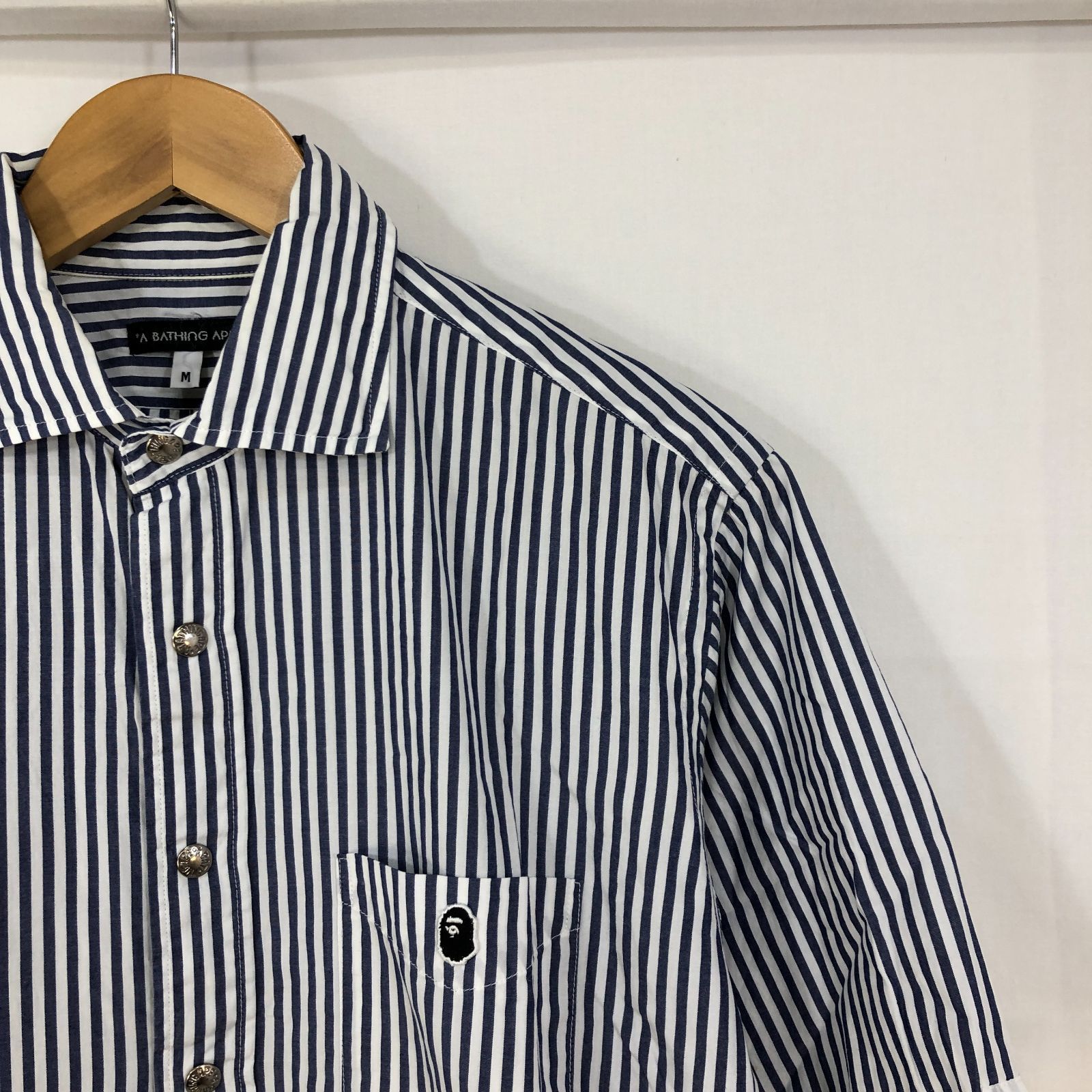 【新品同様】A BATHING APE 半袖ワークシャツ ストライプ 白黒 XL 新品同様】A BATHING APE 半袖ワークシャツ ストライプ 白黒 XL