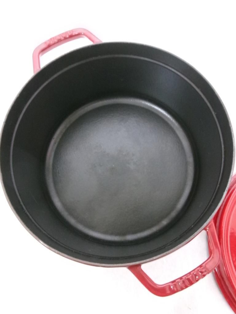 Staub ストウブ