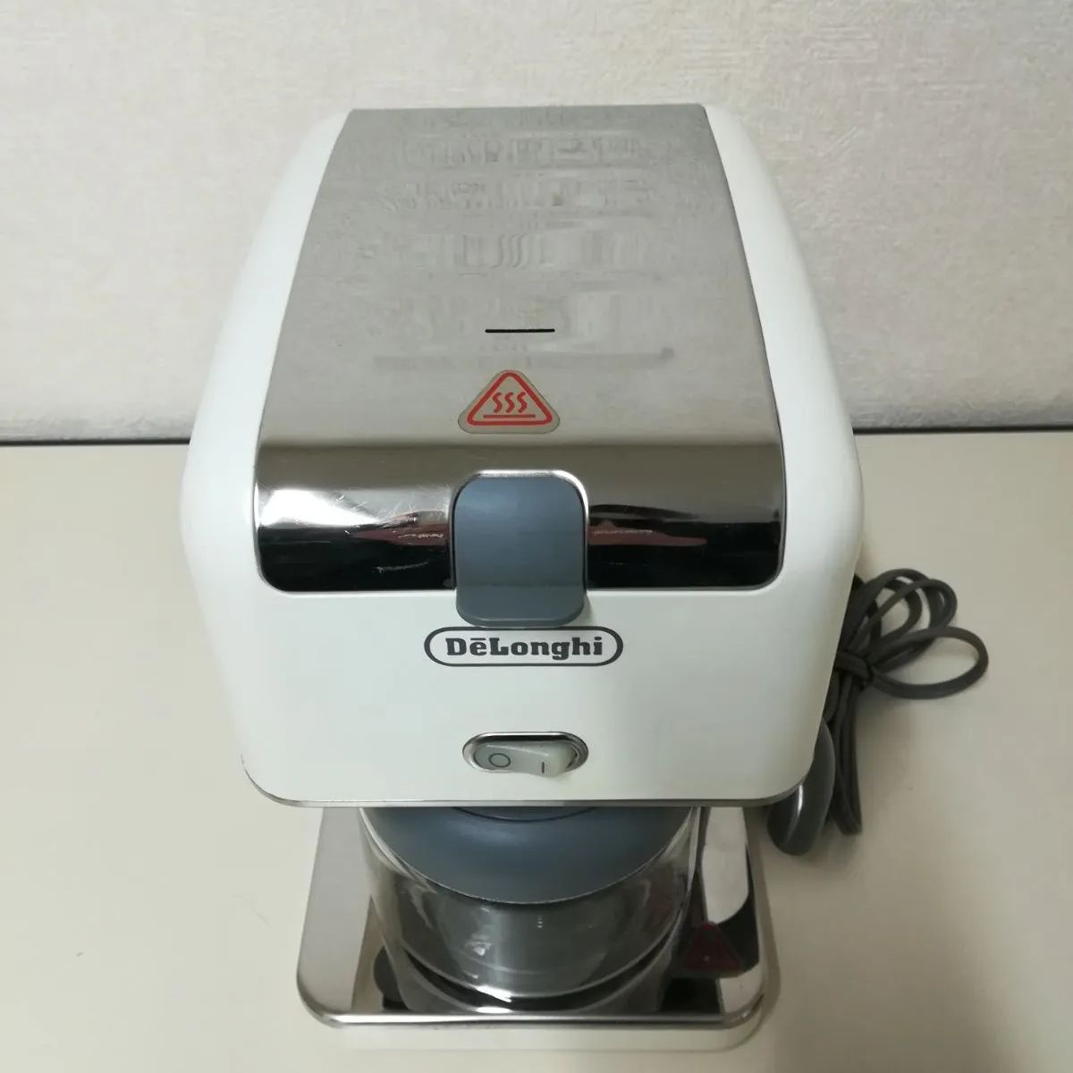 DeLonghi CM300J-WH WHITE - www.learnwithismail.com