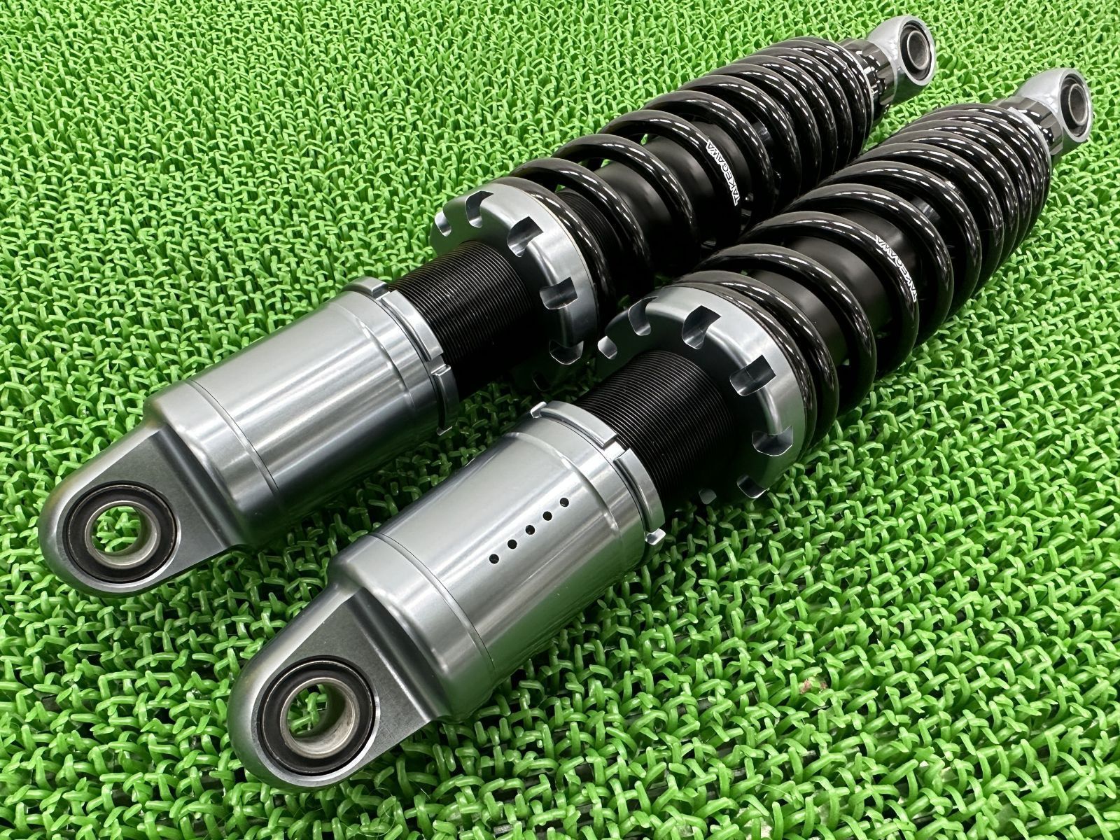 SP武川製モンキー125 リアサスペンション 左右 黒 06-04-0136 社外 リアショックアブソーバーダックス125 スーパーカブ
