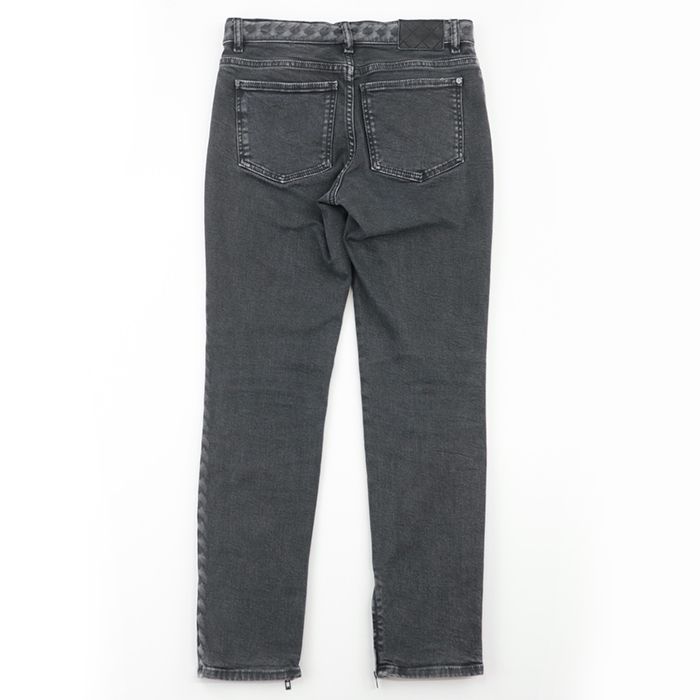 美品】 シャネル P60875 ストレッチスリムデニムパンツ チェーン 美品】 シャネル P60875 ストレッチスリムデニムパンツ チェーン