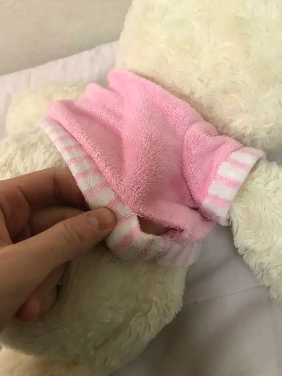 チャールズ