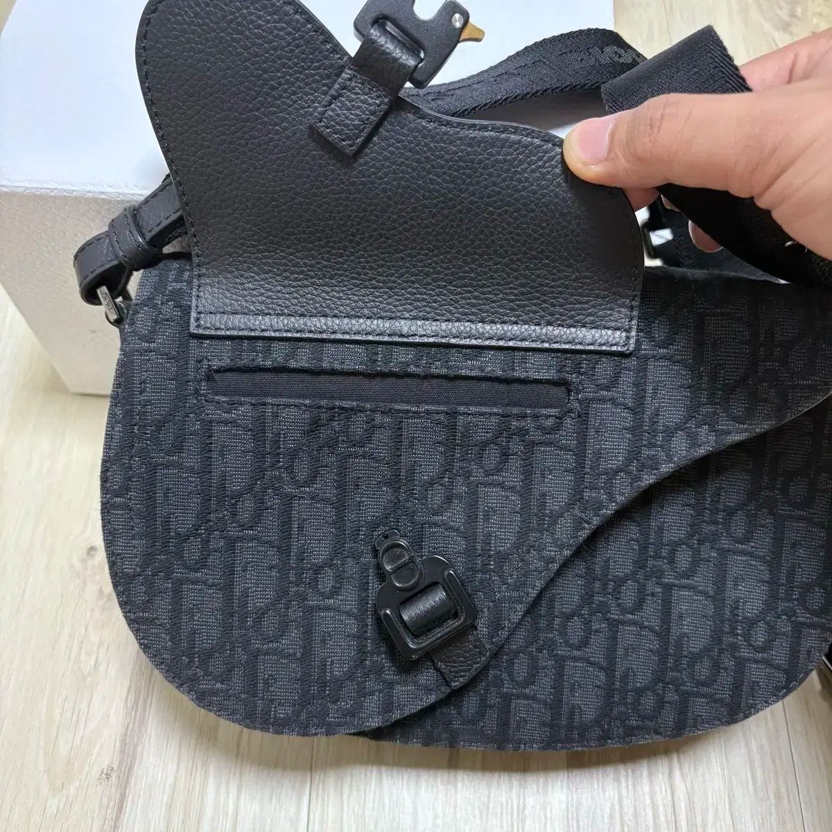 Dior オブリーク