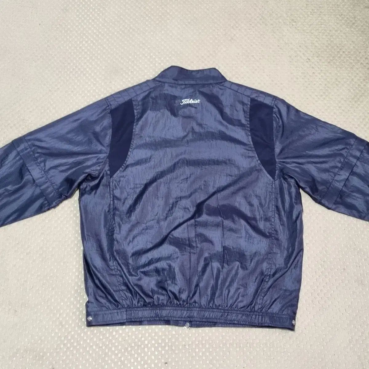 ゴルフ ウィンドブレーカー