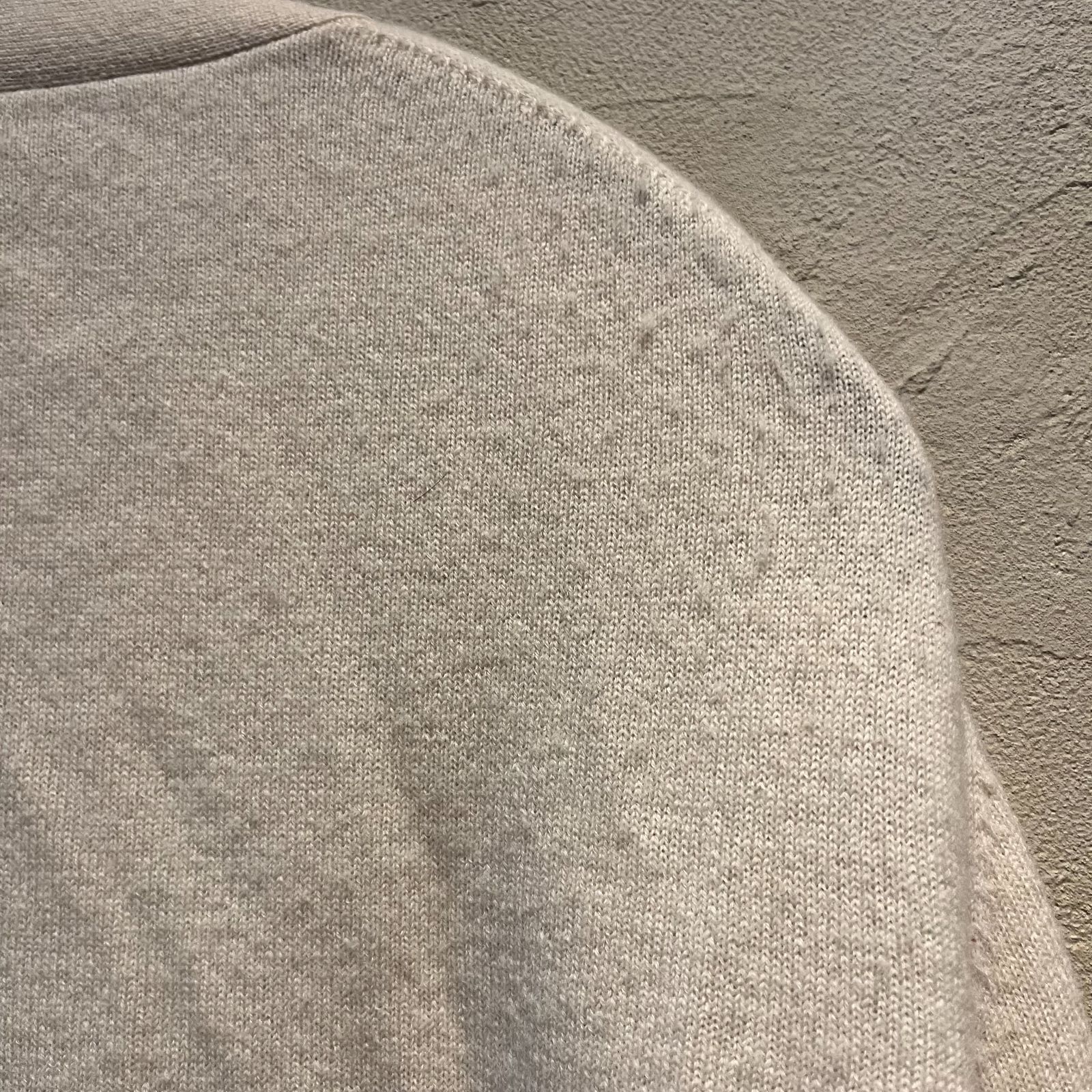 Acne Studios アクネストゥディオズ Face ロゴパッチ Vネック Acne Studios アクネストゥディオズ Face ロゴパッチ Vネック