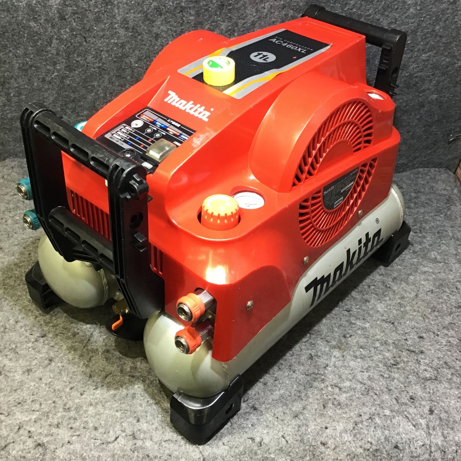 良品 低騒音マキタ高圧エアーコンプレッサーAC460XL 11Lタンク 【公式 