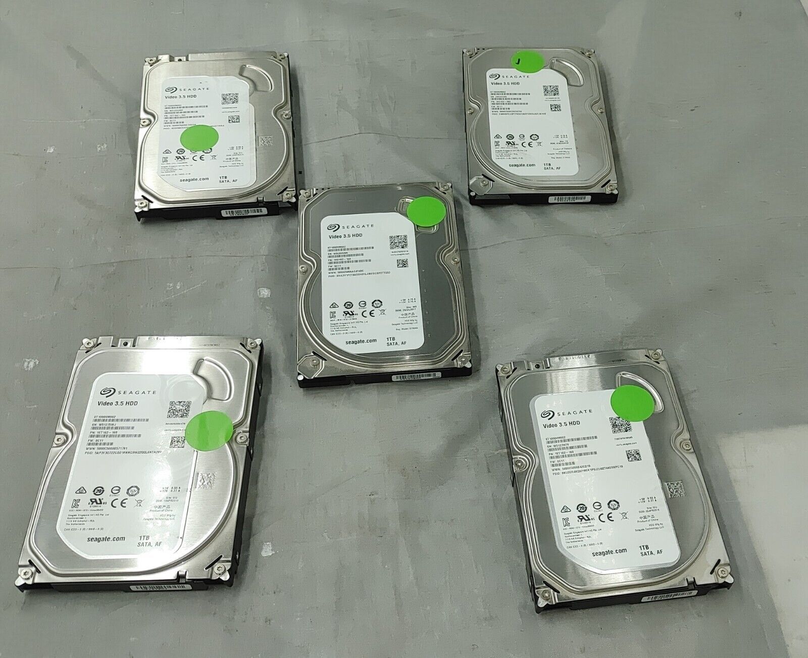 Seagate ビデオ 3.5 HDD の 1TB 内蔵 SATA ST1000VM002 ハード ドライブ 5 個のロット