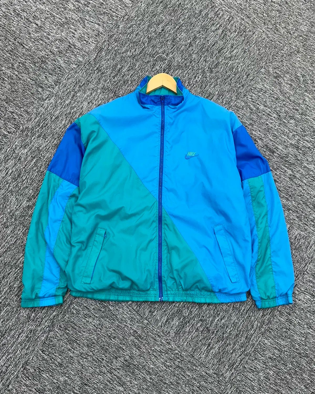 L 90 S NIKE オールドスクール ウィンドブレーカー-M1062