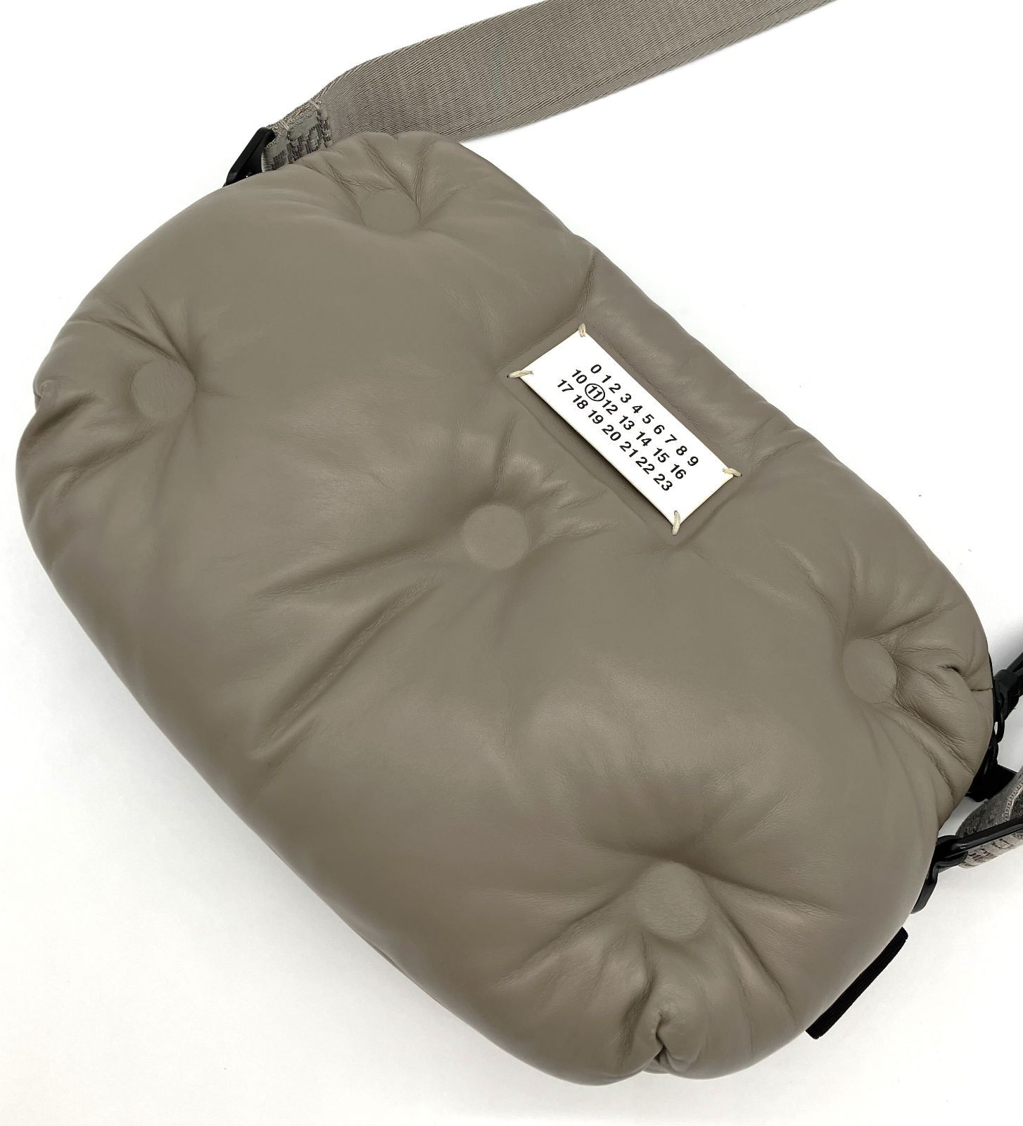 鑑定済み Maison Margiela メゾンマルジェラ Glam Slam グラムスラム ショルダーバッグ SB1WB0006 P4300 バムバッグ クロスボディ