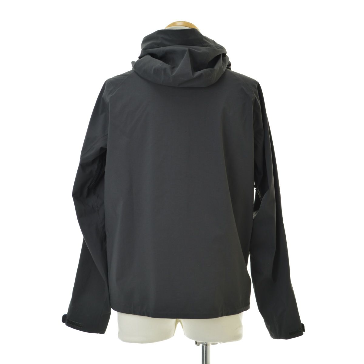 DESCENTE】DAMNGC30 ALLTERRAIN HARD SHELL JACKETマウンテンパーカー  