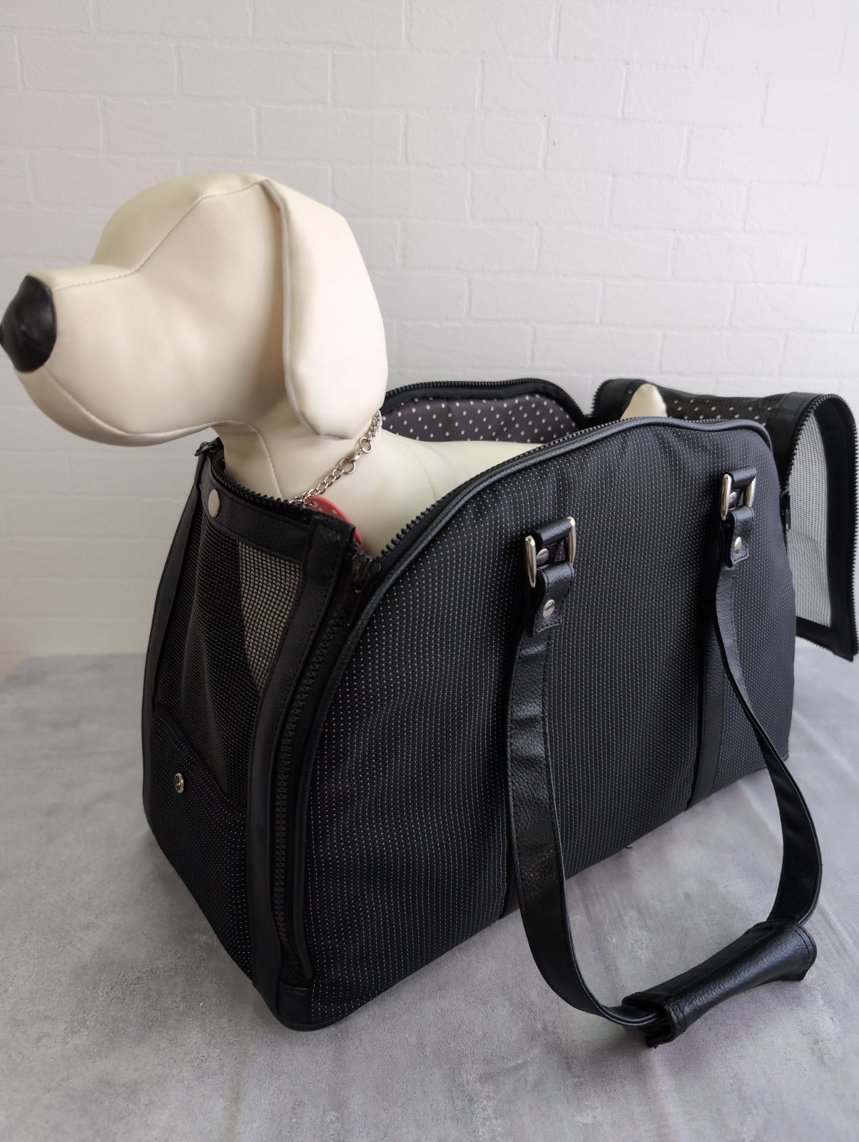ペット用キャリーボストンバッグTHE BARKERY 定価¥ 17,600 ペット用キャリーボストンバッグTHE BARKERY 定価¥ 17,600 犬用品