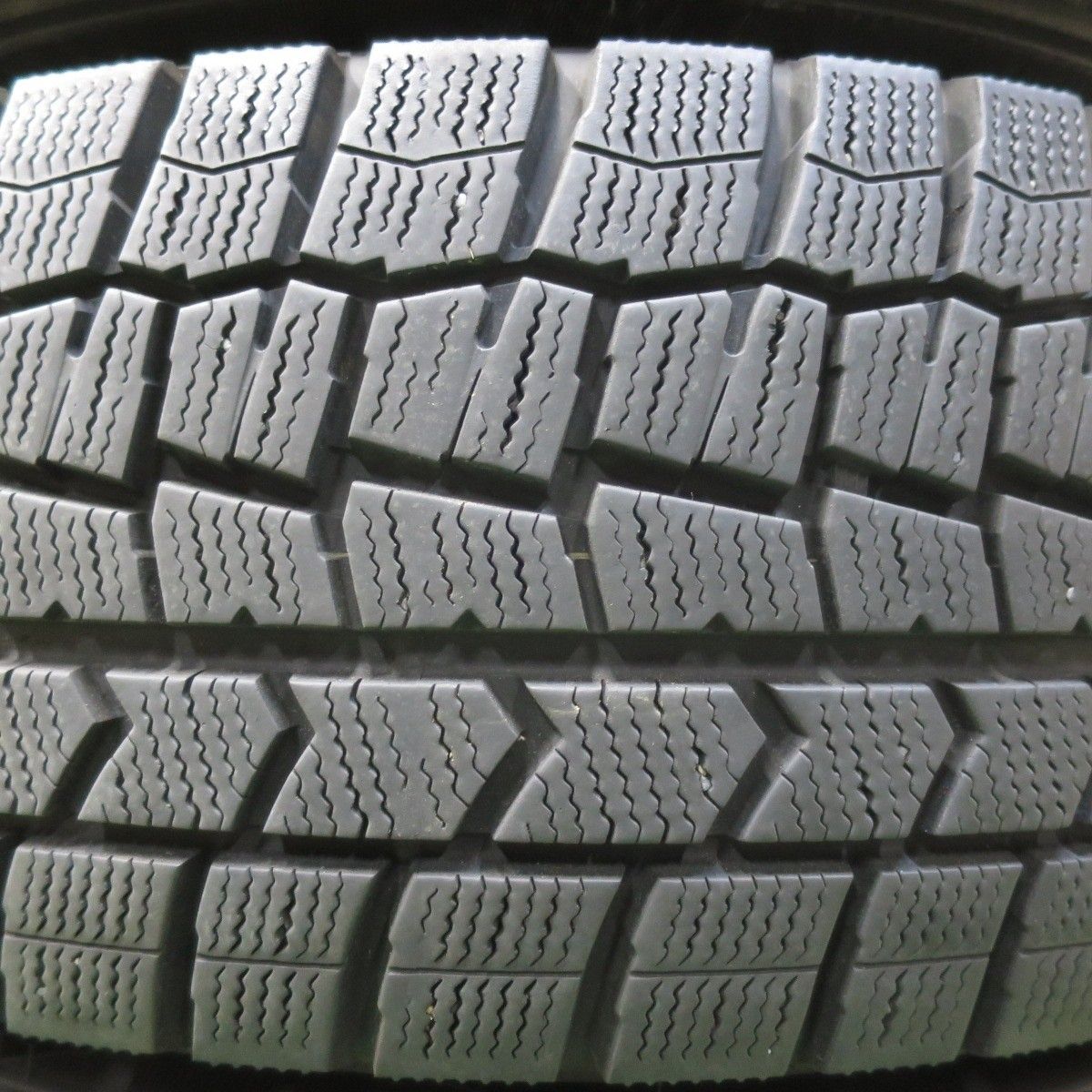 希少 売り切り ☆ バリ溝 ☆ ダンロップ DSX 2 235/40R19 265/35R19 各２本 レクサス GS Fスポーツ ベンツ Eクラス 等に バリ溝！9.5分☆スタッドレス 175⁄60R16 ダンロップ DSX Proget ROXCY