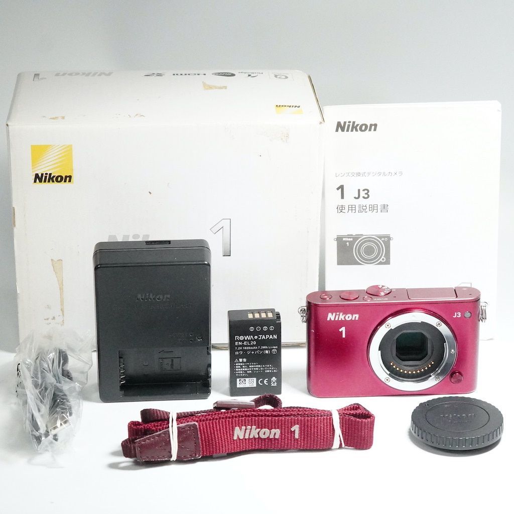 Nikon 1 J3 レッド 本体と付属品 Nikon 1 J3 レッド 本体と付属品