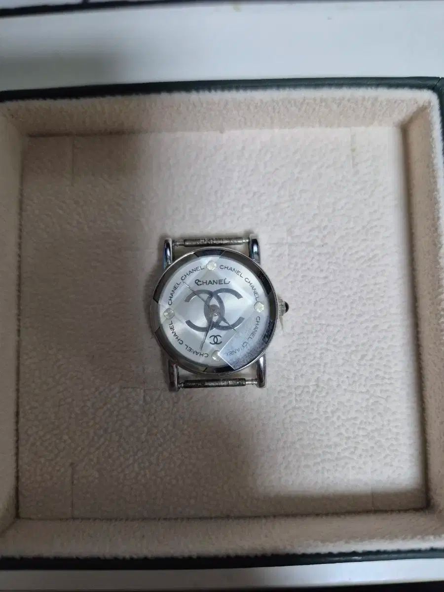 シャネル レディース シルバー 時計