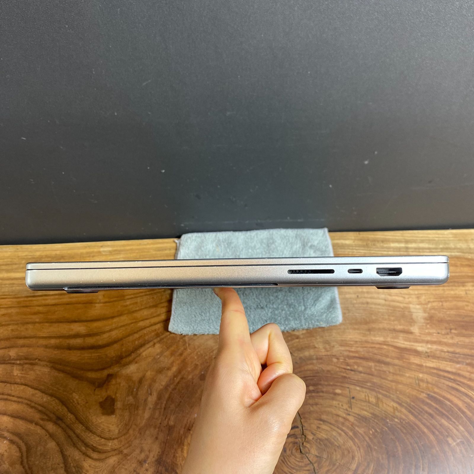 美品】MacBook Pro 16