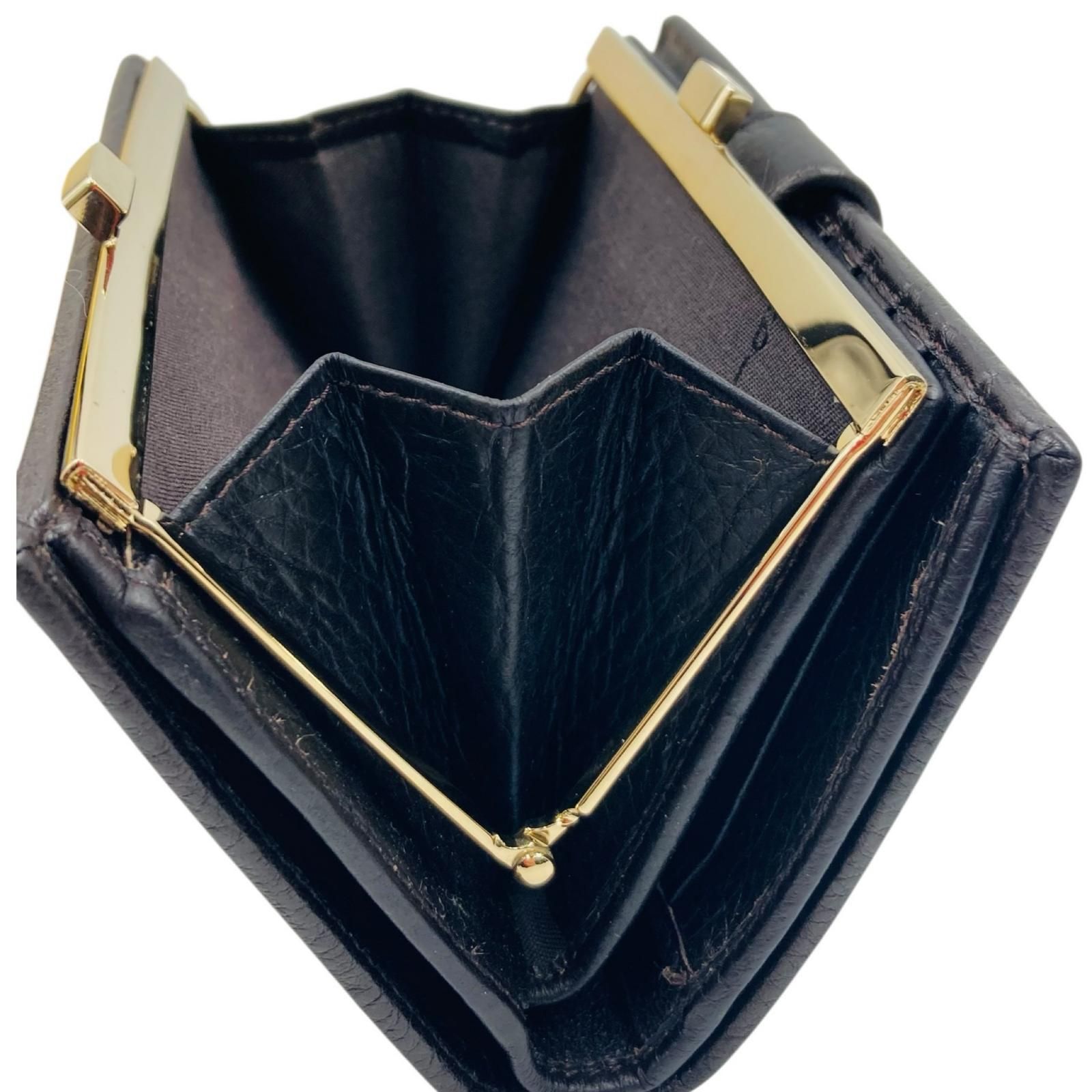 ✨極美品✨フェンディ　二つ折り　バゲット　エンボス　ズッカ柄　レザー　ブラック 美品 FENDI 二つ折り財布 ZUCCA柄 FENDI - 【超極美品】FENDI 二つ折り