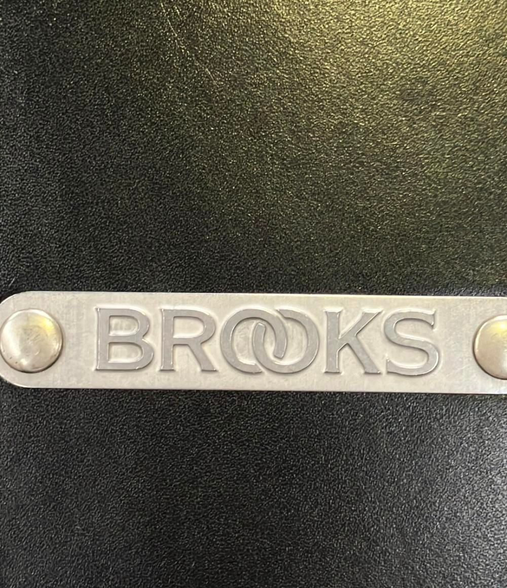 BROOKS