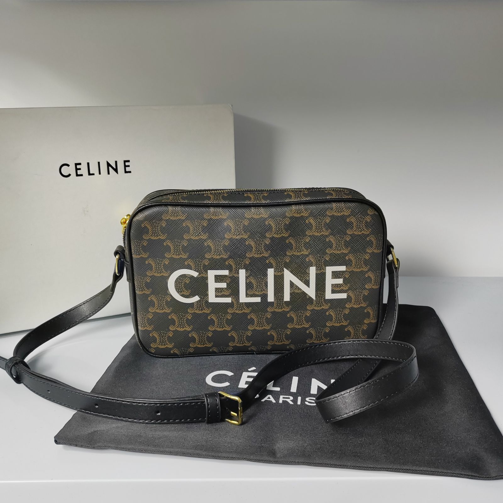 CELINE セリーヌショルダーバッグ 箱付き - メルカリ