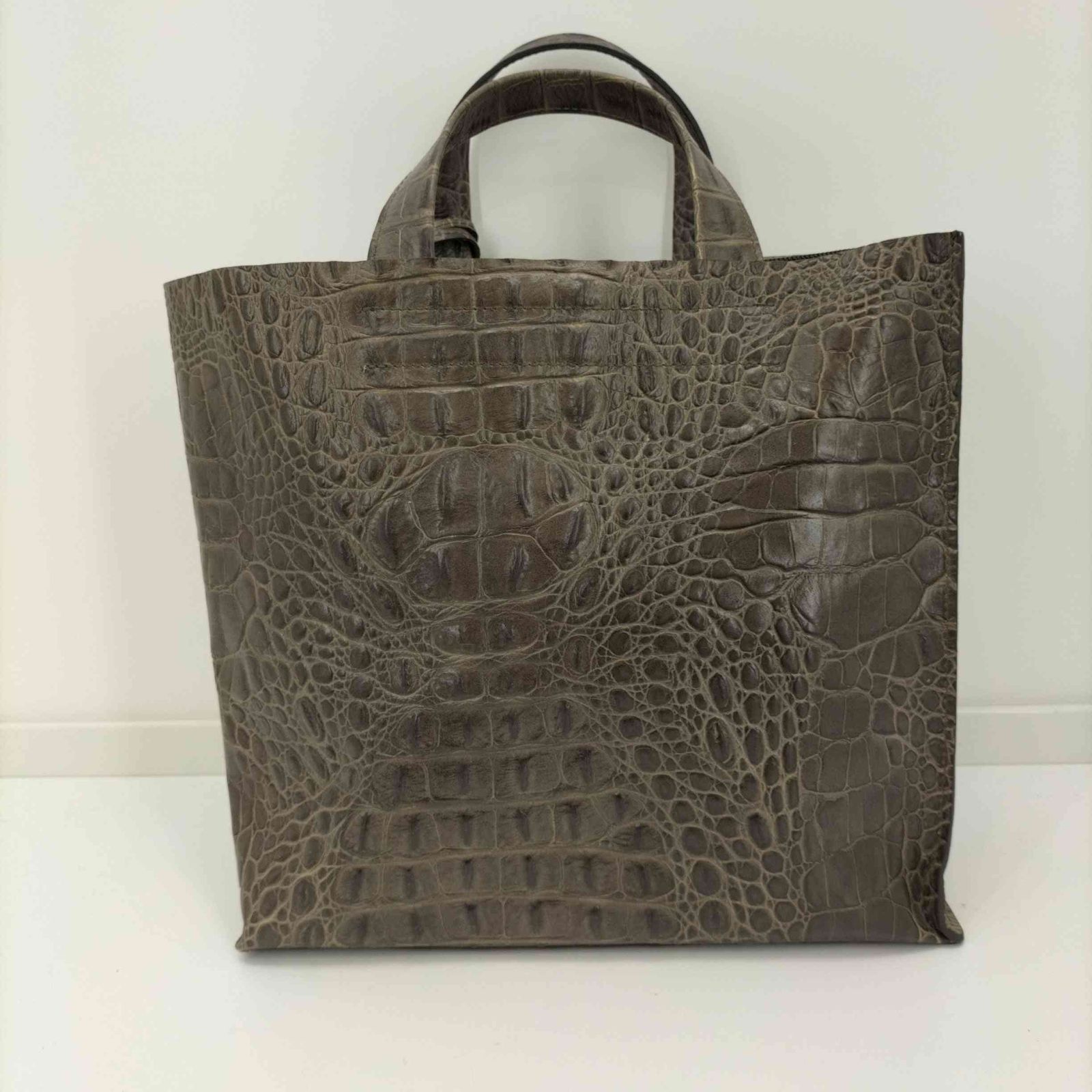 フルラ FURLA クロコダイル型押しレザートートバッグ レディース 表記